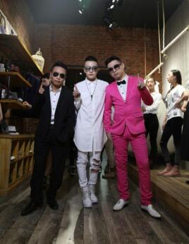 二龙湖浩哥之四平青年免费观看